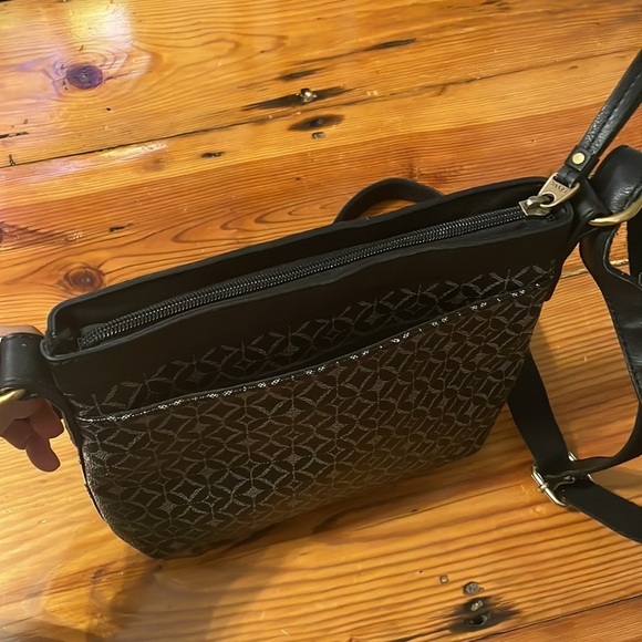 Fossil Black and Grey Crossbody Bag with adjustable strap - Picture 9 of 9